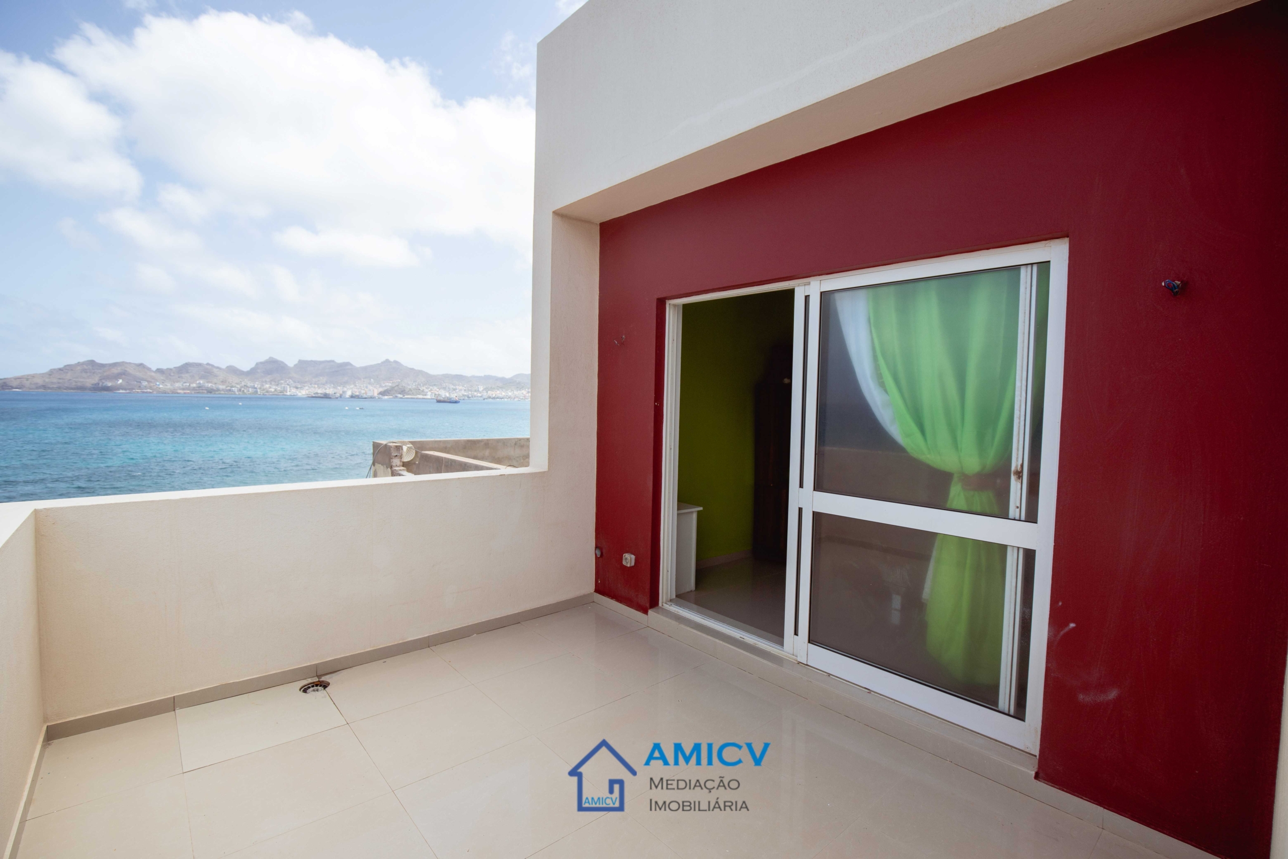 APT DUPLEX T4 LAZARETO – VISTA MAR