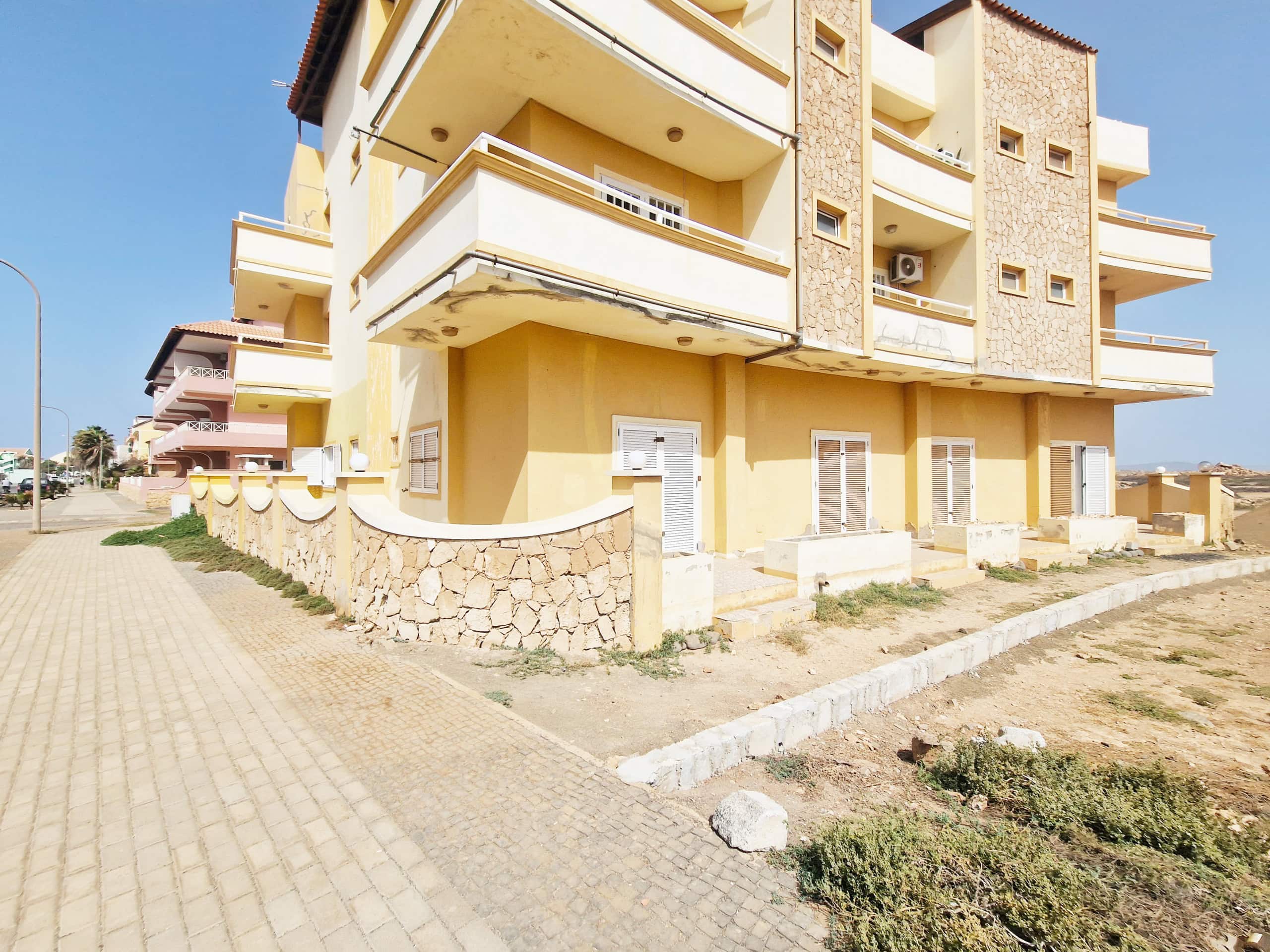 Prime Commercial Opportunity: La Piazza