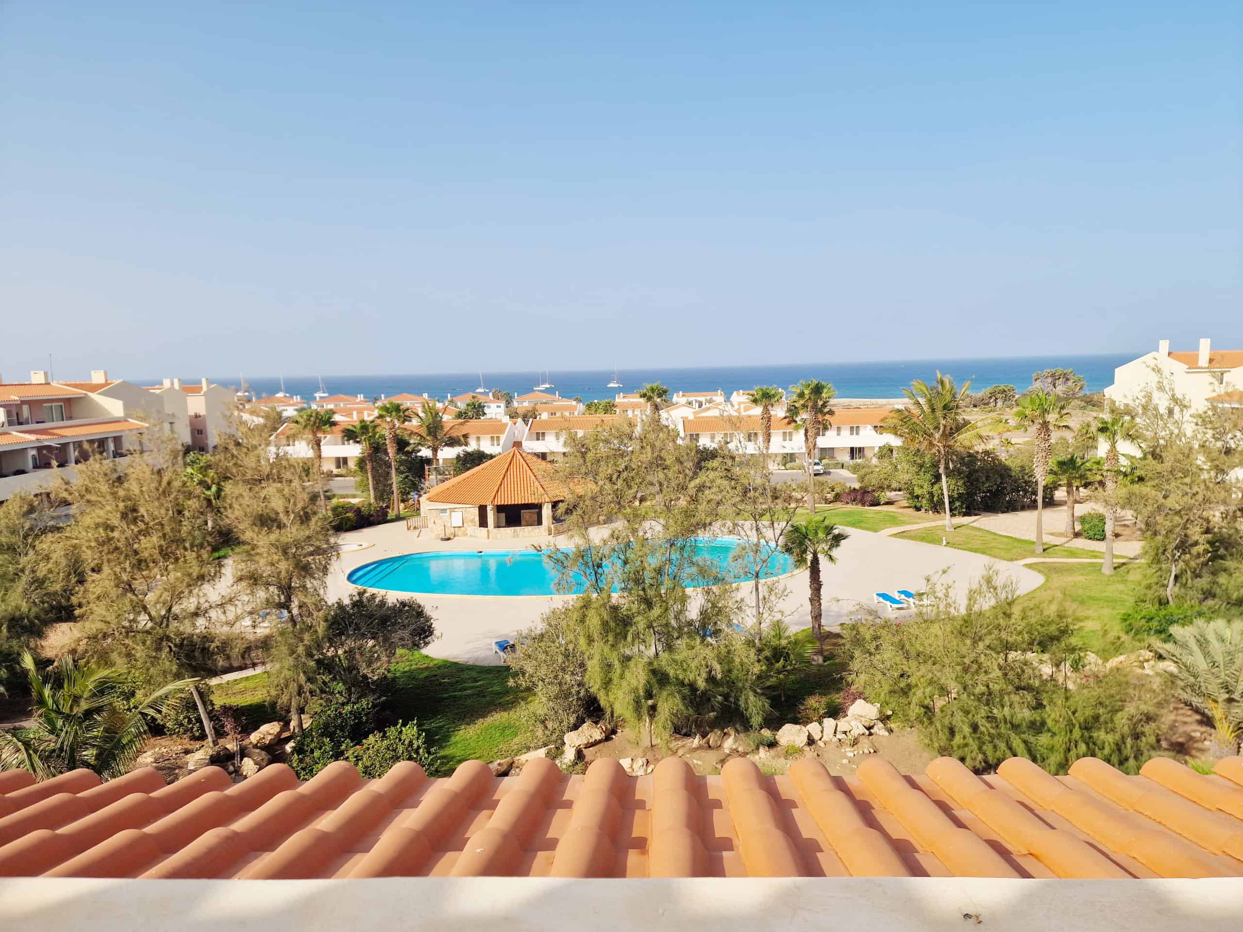 3 Bed Paradise Beach Penthouse: Stunning Ocean Views