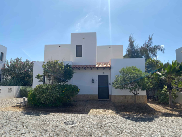 Contemporary 3-Bed Detached Villa on Dunas Beach Resort, Sal