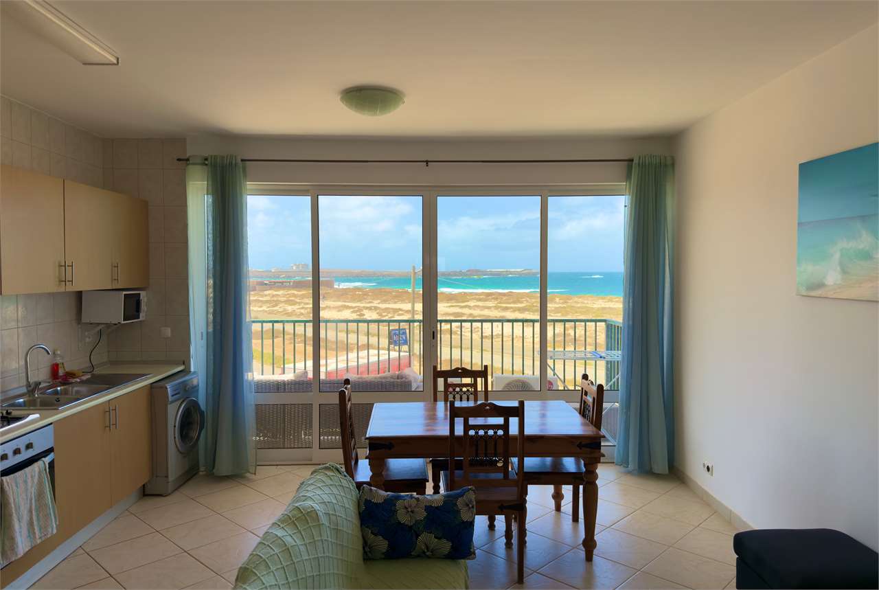 Two-bedroom flat with sea views – Vila Cabral 2