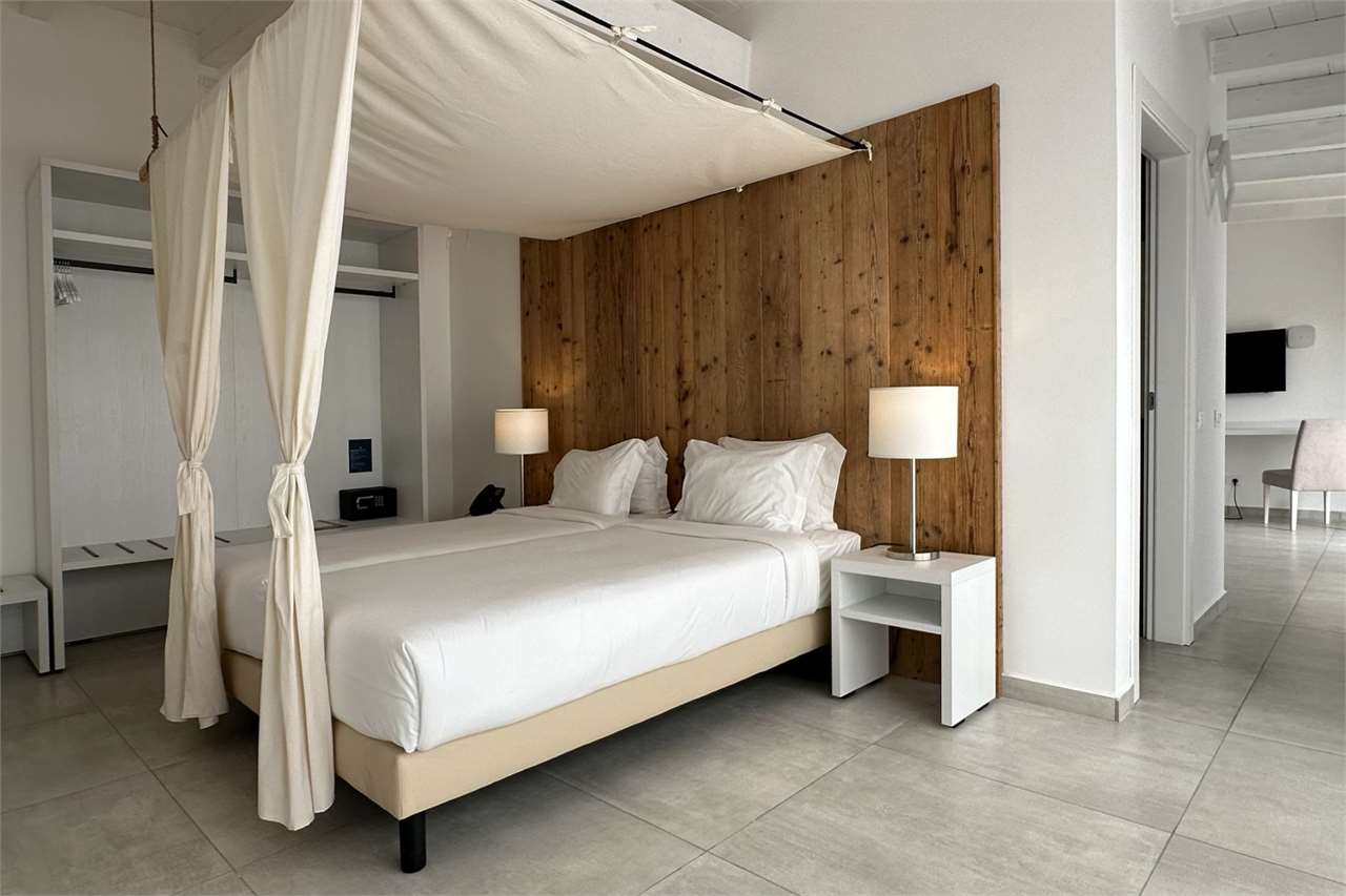 Exclusive Presidential suite within the Prestigious White Hotel
